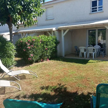 Climatisee A Nuciola Prunete Entre Mer, Montagne Et Piscine * Cervione