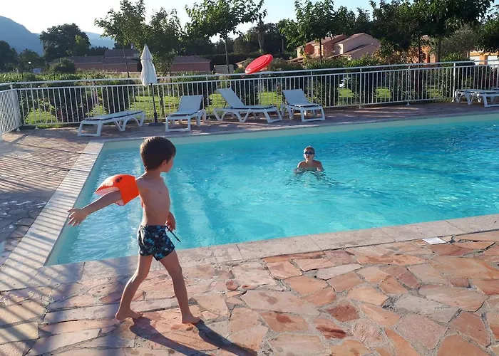 Climatisee A Nuciola Prunete Entre Mer, Montagne Et Piscine