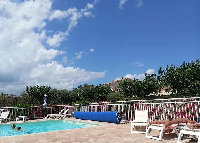 Climatisee A Nuciola Prunete Entre Mer, Montagne Et Piscine