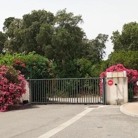 Climatisée A Nuciola Prunete Entre Mer, Montagne Et Piscine Сasa de vacaciones *