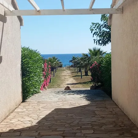 Climatisée A Nuciola Prunete Entre Mer, Montagne Et Piscine Сasa de vacaciones Cervione